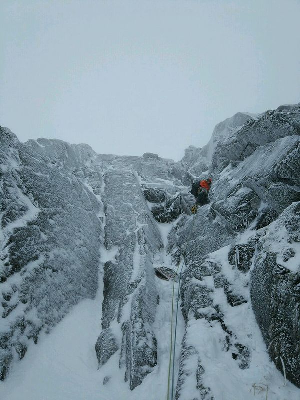 Harry on pitch 3 of Slab Rib Variation, Ben Nevis